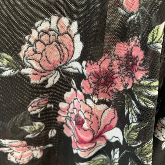 Almost Famous Sheer Top - Picture 12 of 14